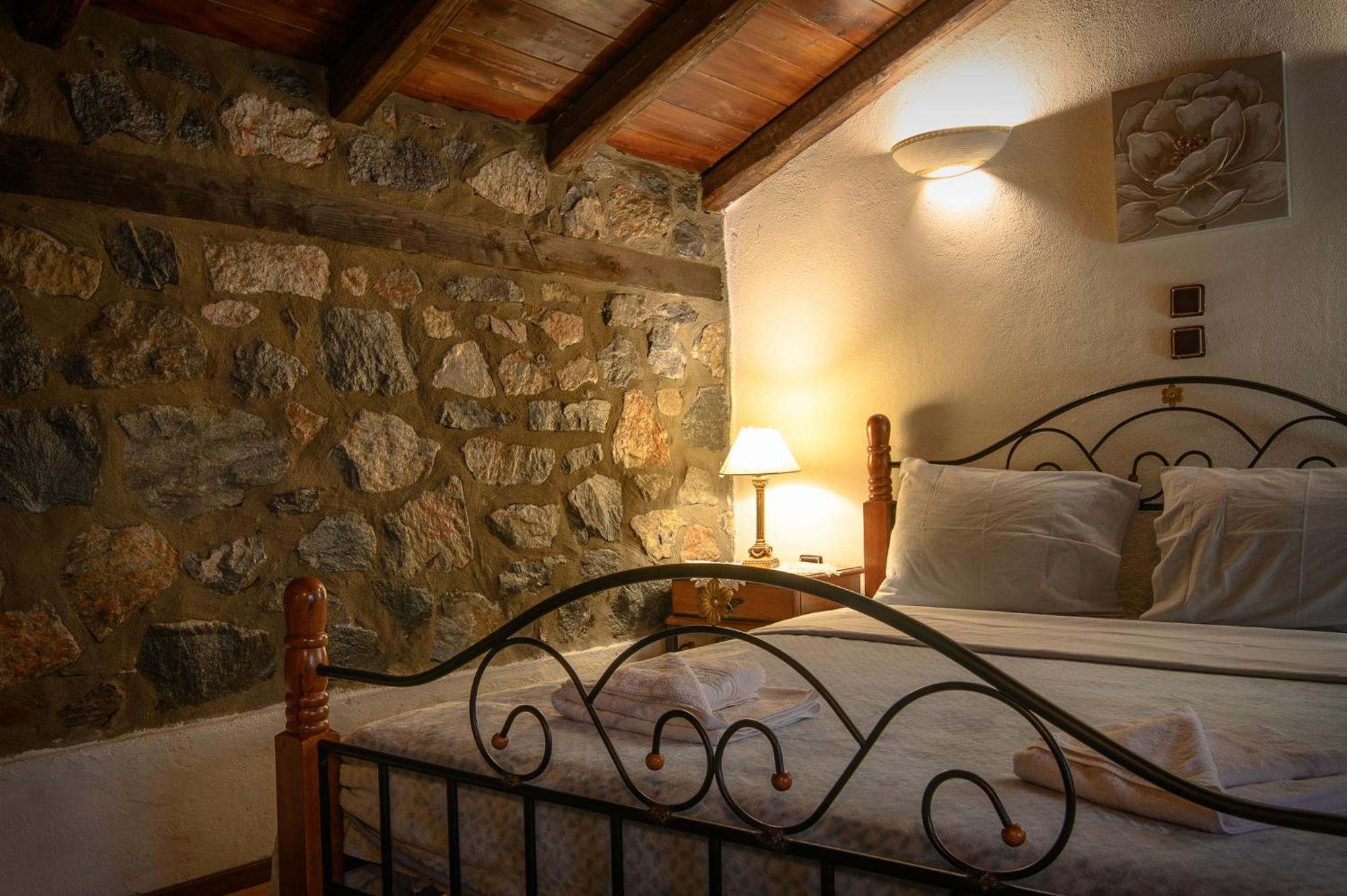 Metohi Inn Палайос-Агиос-Атанасиос Экстерьер фото