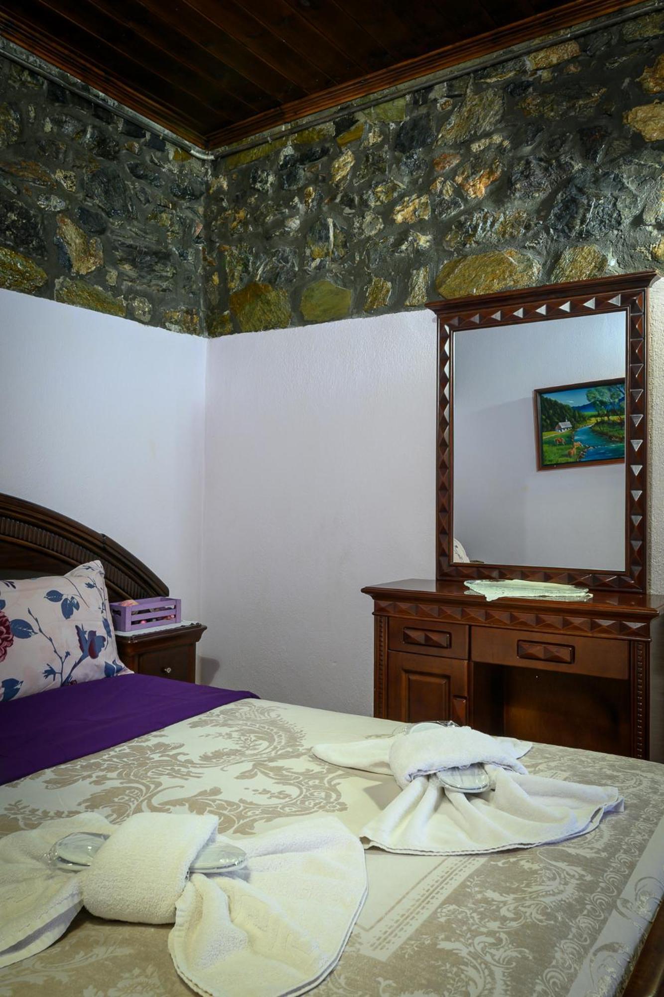 Metohi Inn Палайос-Агиос-Атанасиос Экстерьер фото